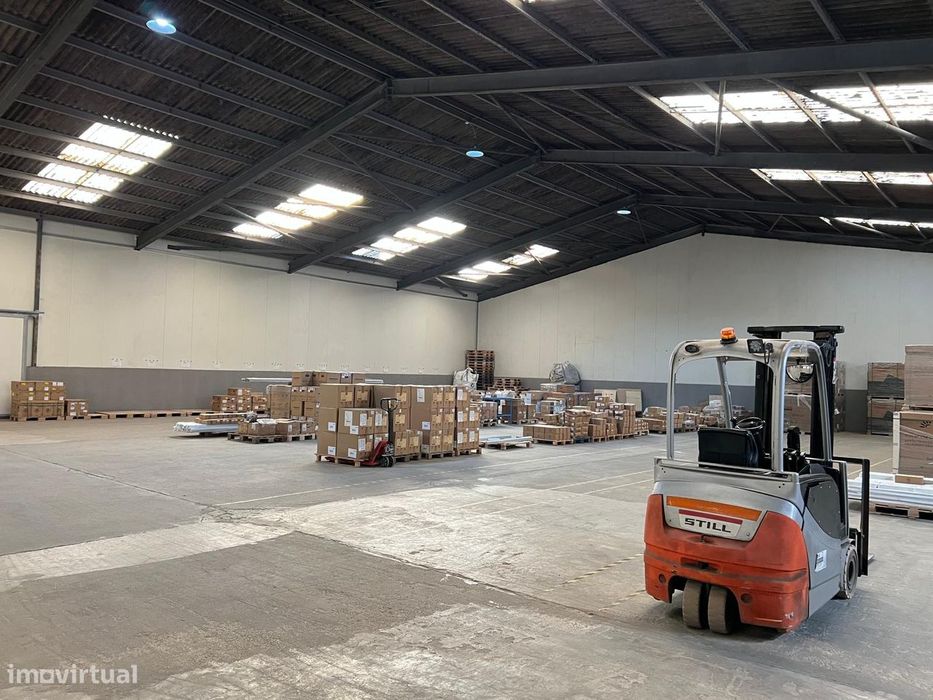 Pavilhão Industrial - 900M2 - Avidos - Complexo Fitor