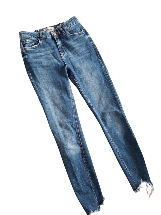Jeansy szarpane na dole M skinny