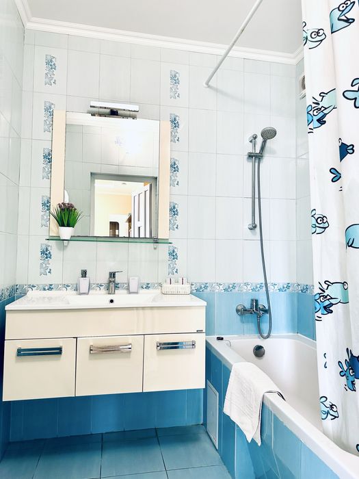 NAVIT 2-х кімн.люкс апартаменти з кавомашиною в центрі міста.Лебединка