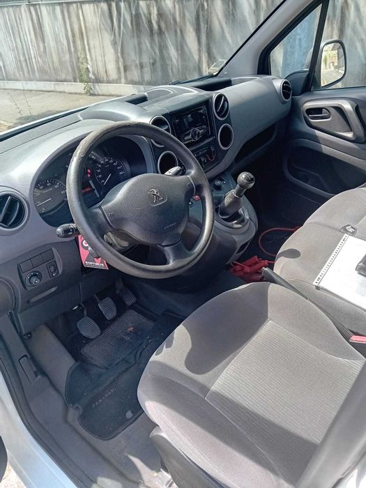 Peugeot Partner 1.6 HDi 90 CV – Março de 2014 – Apenas 94.000 km