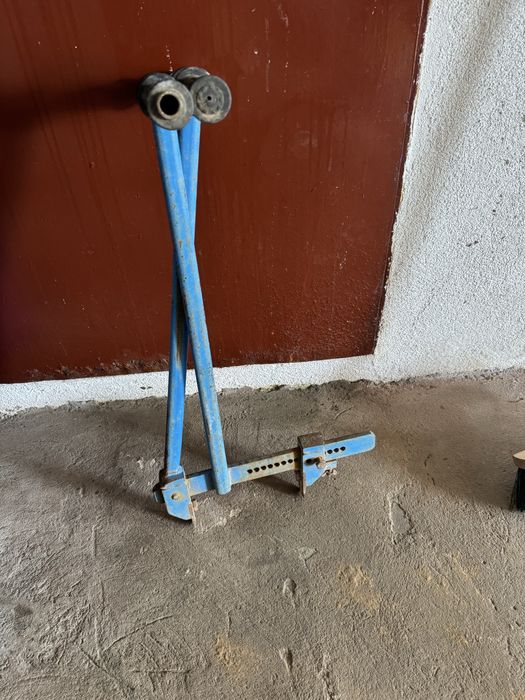 Przyrzad do kostki brukowej