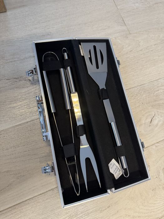 Zestaw akcesoriów do grila ze stali