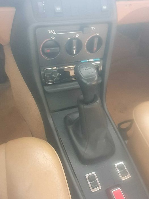 Mercedes 240D W123 – 3.ª série – Clássico em excelente estado