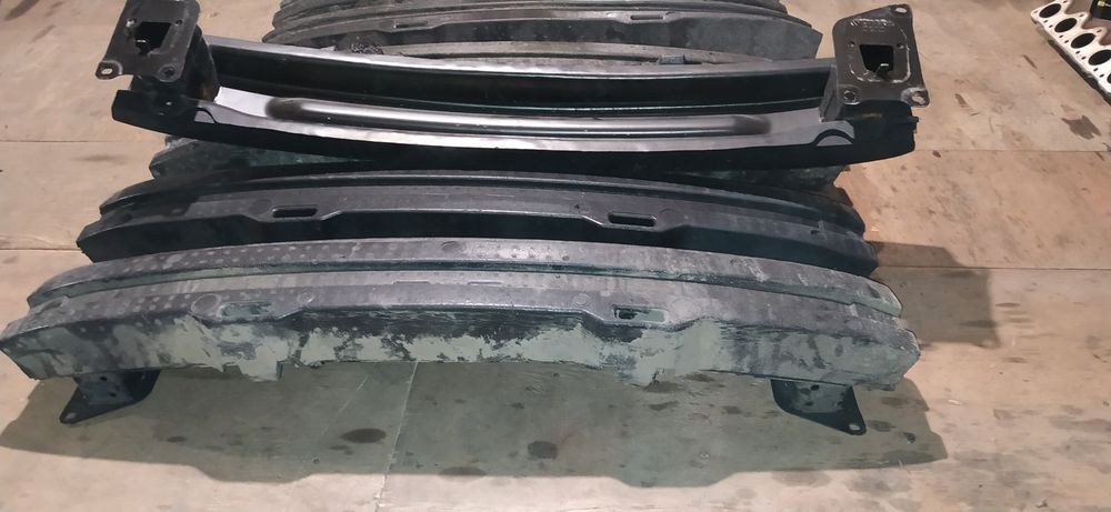 Усилитель бампера пассат Б7 б8 сша Passat B7 USA