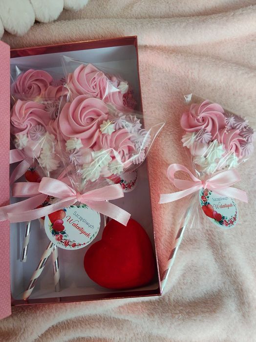 Lizaki bezowe z posypką