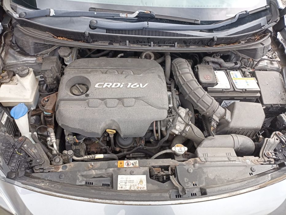Hyundai i30 active Anglik silnik 1.6cdri przód Hyundai i30