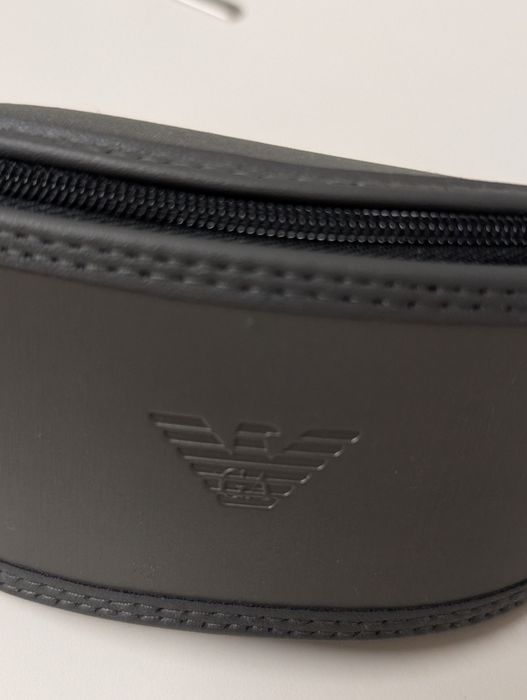 Oryginalne etui Armani na okulary / okulary przeciwsłoneczne