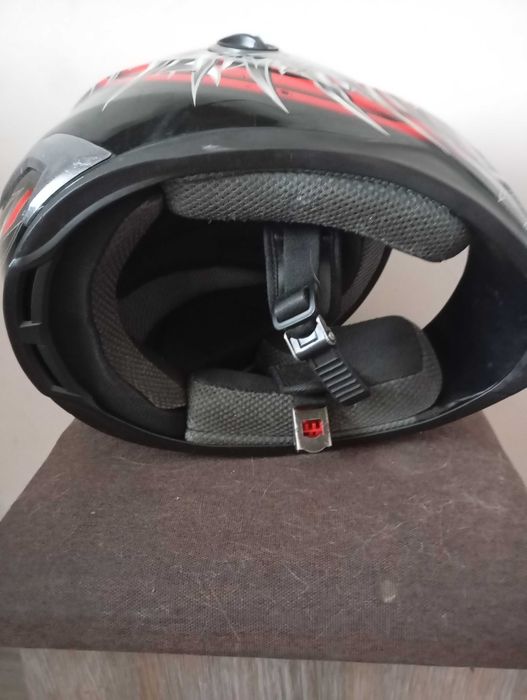 Продам мотошлем FXW цена 950 грн.