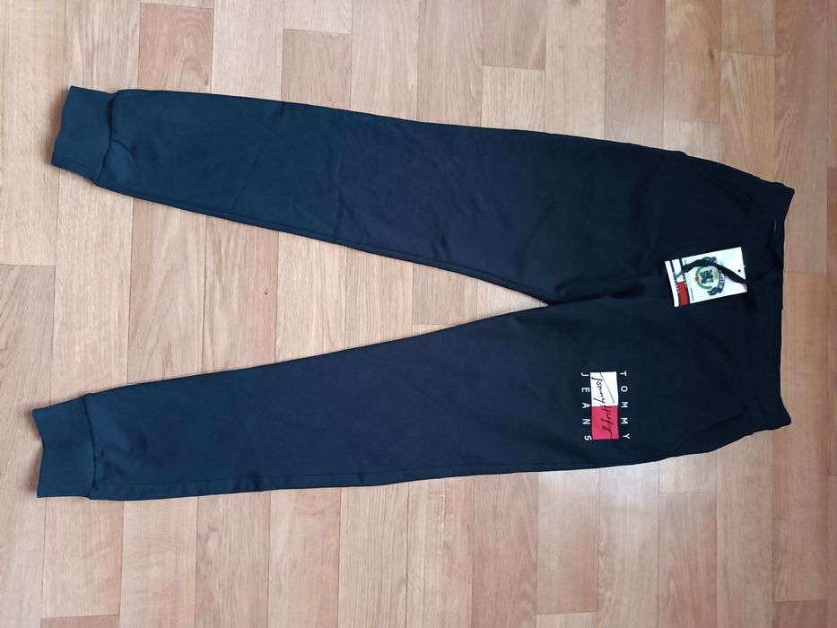 Жіночі спортивні штани