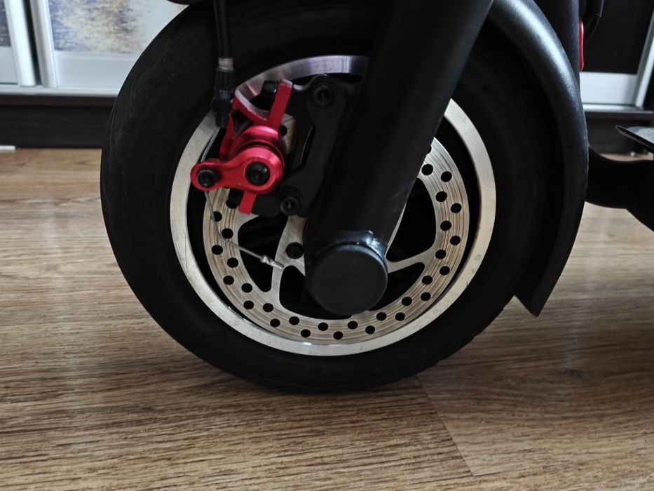 Продам електросамокат maxter tео max