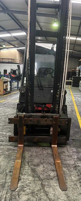 Empilhador Linde 3.5