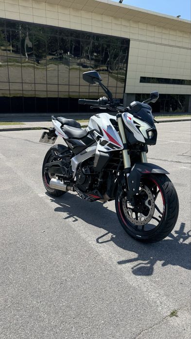 Bajaj pulsar ns400z 2025