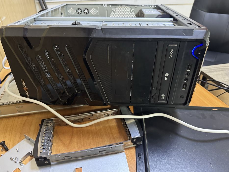 Офисный компьютер с клавиатурой монитором и мышкой і3-4150 6gb 250gb