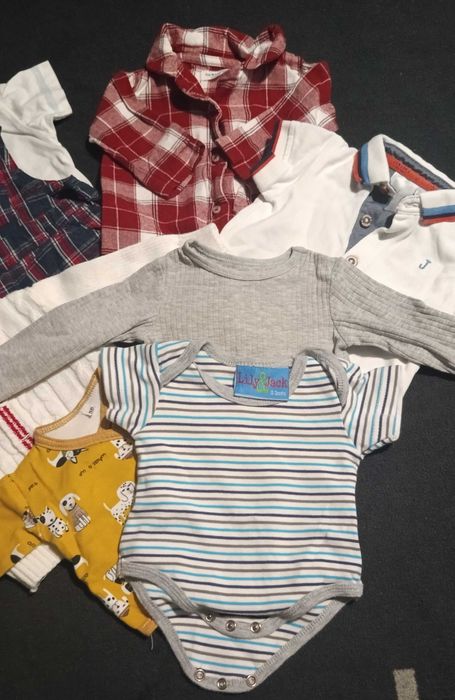 Zestaw ciuszkow dla niemowlaka 56 i 62, stan bdb