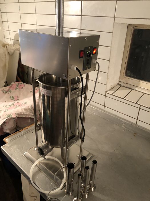 Nadziewarka elektryczna nowa kiełbas farszu mięsa 15kg