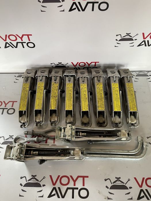 Домкрат Ауді А3 А4 А6 Гольф Пасат Венто Сеат Фольтсваген Крюк Ключ