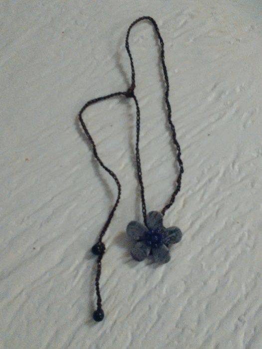 Lindo colar da Stone