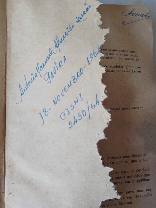 Manual do oficial miliciano primeiro volume. 1964.