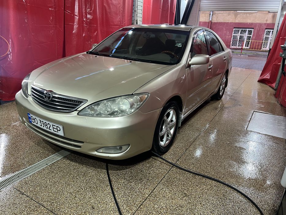 Продам Toyota Camry на газу 3.0 літра