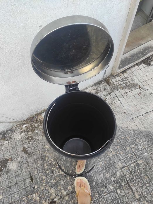 Contentor Lixo Inox com Pedal