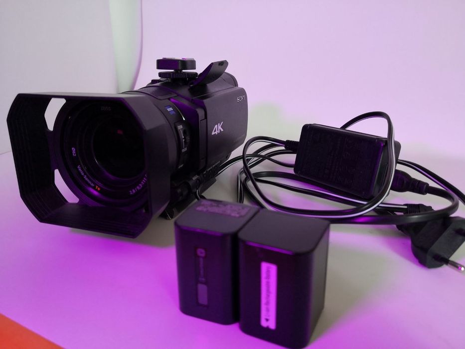 Камкордер Sony FDR-AX100E Видеокамера