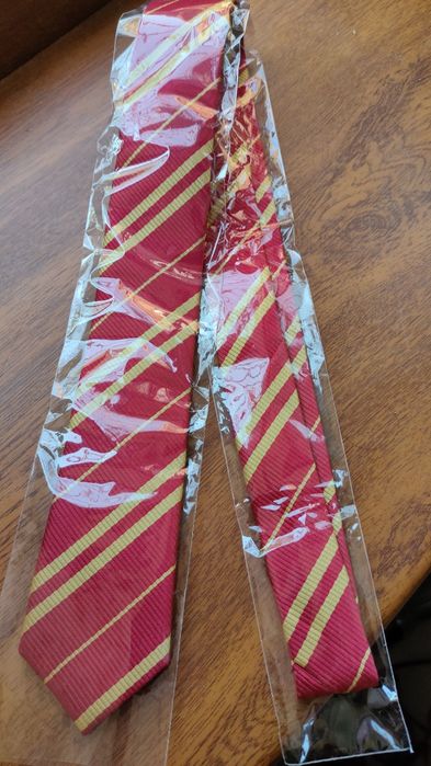 Галстук Гарри Поттера