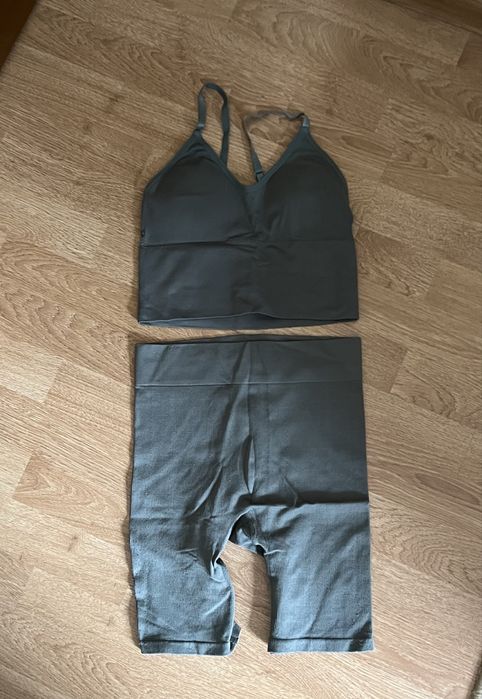 Костюм спортивний