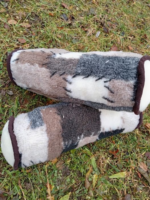 Подушка-валік  з овчини