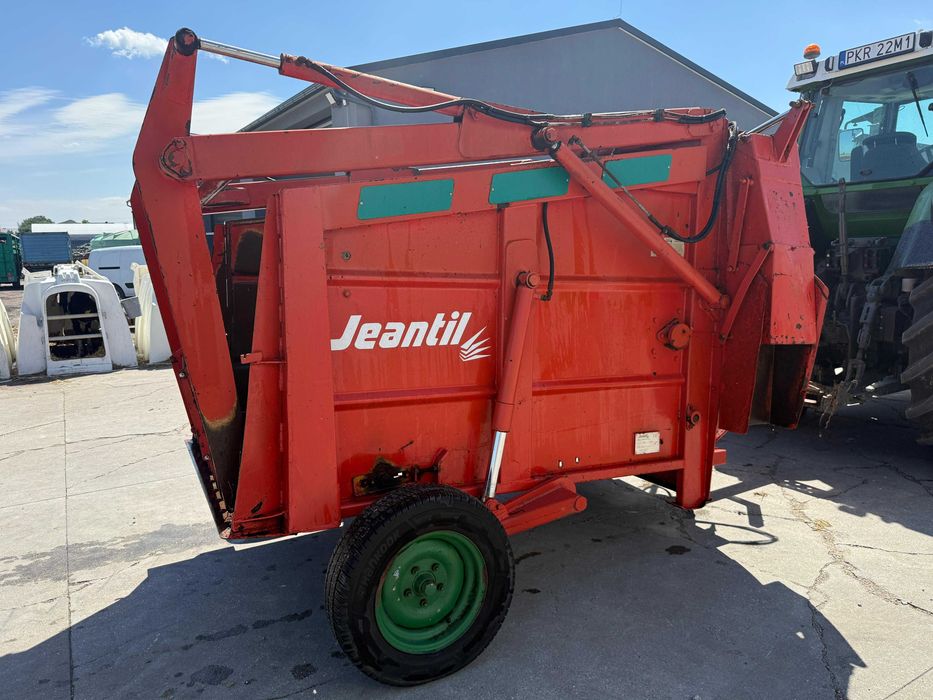 Ścielarka do słomy Jeantil !