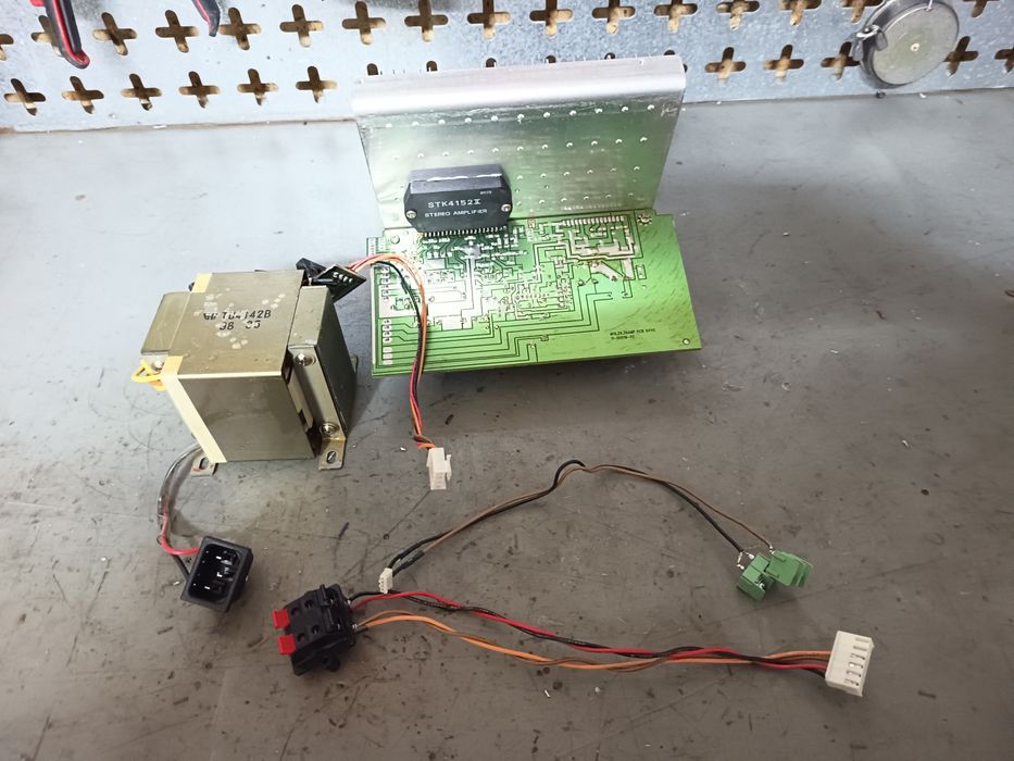 Vendo amplificador sem caixa 2x60wat Clas A