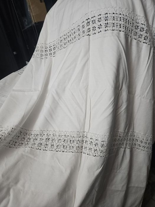 Toalha de renda feita à mão