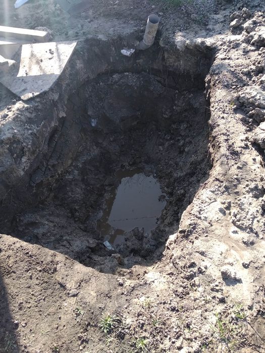 Чистка коллекторов.чистка сливных ям. Чистка выгребных ям ремонт