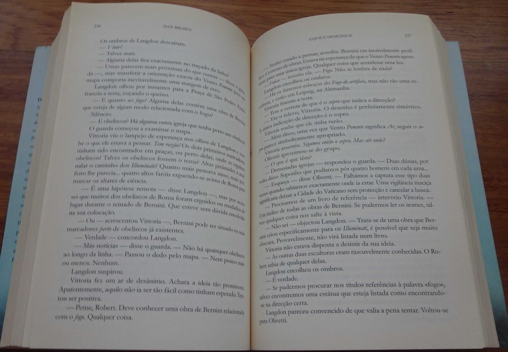 Anjos e Demónios de Dan Brown