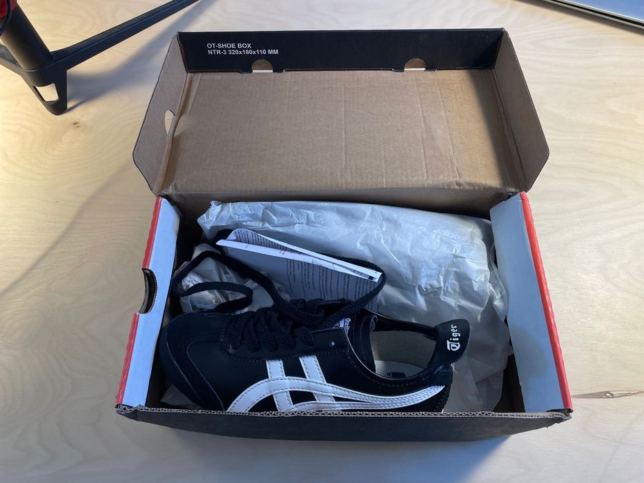 Ténis Onitsuka Tiger preto 36