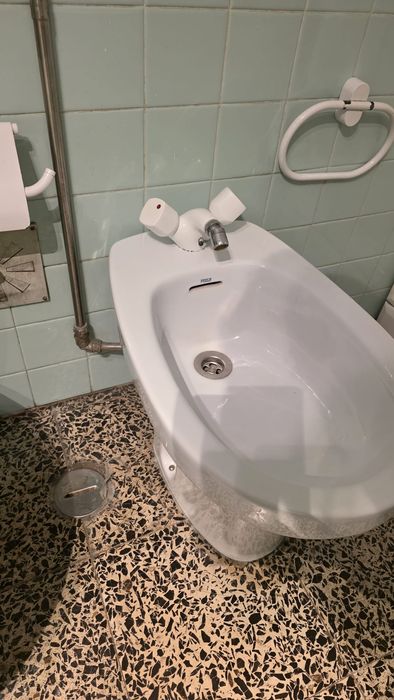 Sanita + bide + lavatório