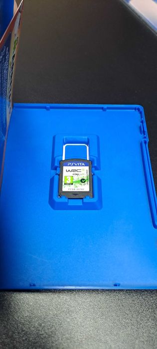 LEVE 2 PAGUE 1 - FIFA 15 + WRC 5 PS Vita