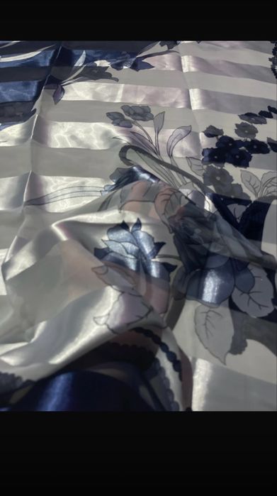 Błyszcząca apaszka granat