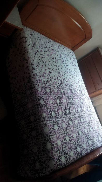 Cama Cerejeira c/ nova 1.80m x 1.33m