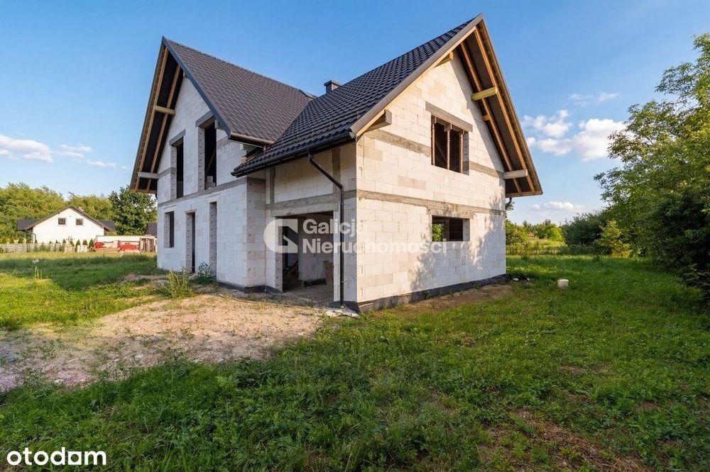 Dom z garażem, działka 10 arów. Pod Łańcutem -Kąty