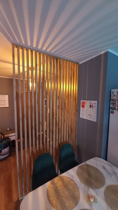 Lamele, ścianka działowa, przepierzenie, ażurowa.