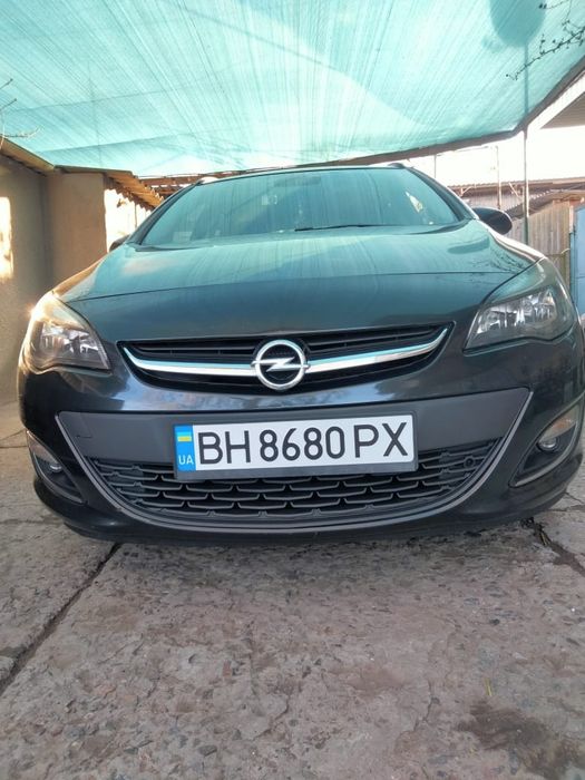 Продам Опель Astral j Sport Turer 1.7 cdti
