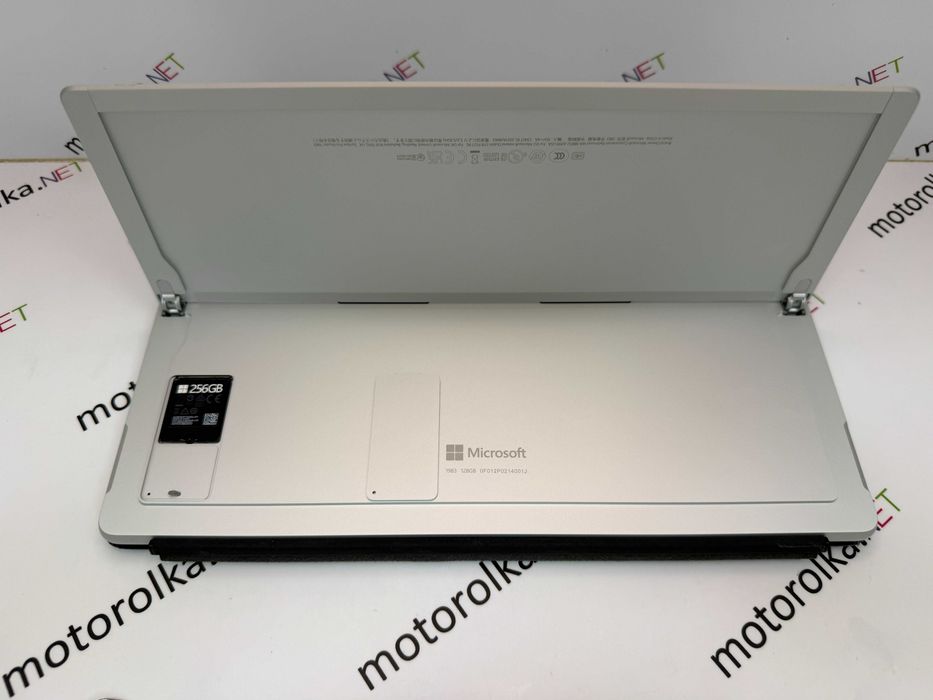 Ноутбук планшет Microsoft Surface Pro 8 13" 2K/i5-1135G7/8 RAM/256 SSD