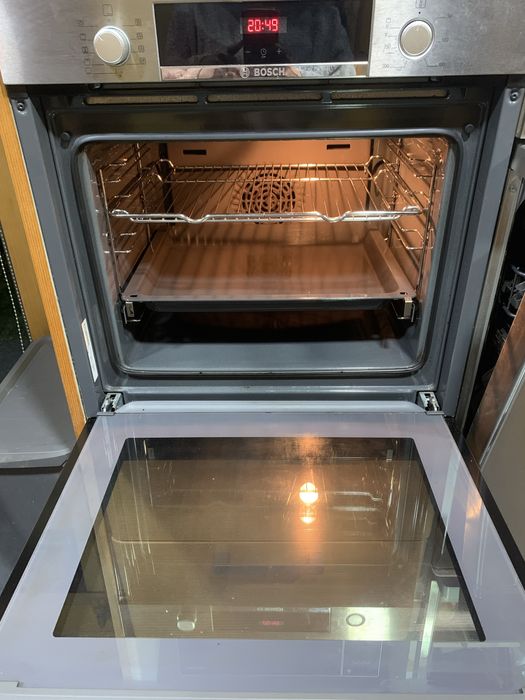 Forno encaste BOSCH  com funçao Pizza / HBA534ES3/01