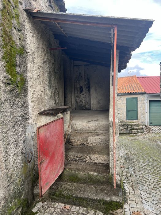Casa de habitacao para reconstrucao