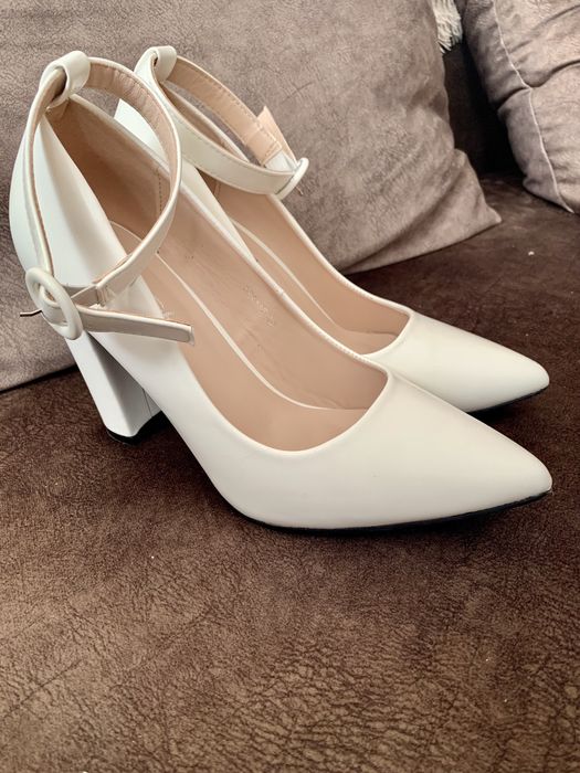 Туфлі на каблуку ! Ідеальний стан