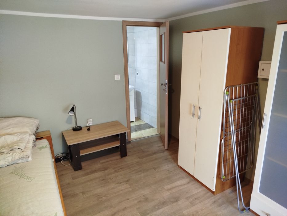 Wynajmę pokój z łazienką