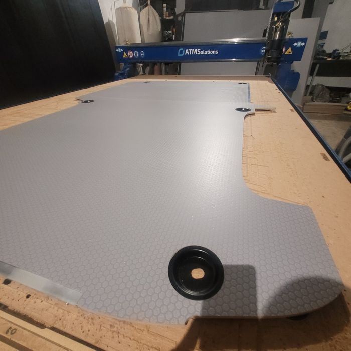 Podłoga antypoślizgowa do VW Transportera T4, T5 , T6 i T7.