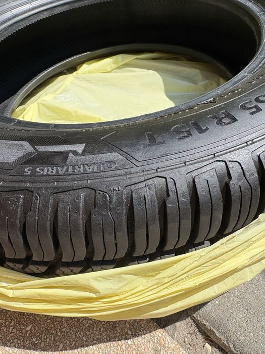 Komplet opon całorocznych Barum Debica 175/65 R15