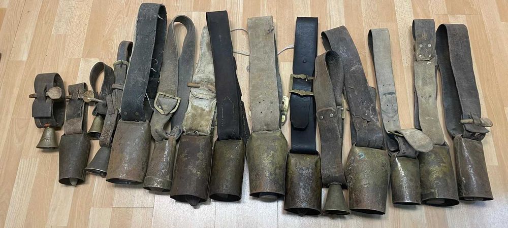 Chocalhos antigos com cinta, 15 unidades, operacionais