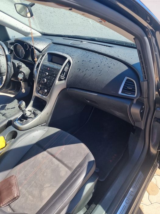 Opel astra sport tourer